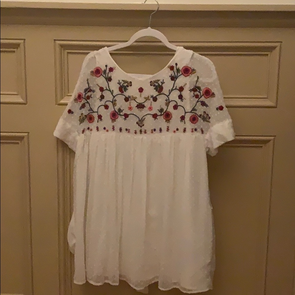 Short white dress